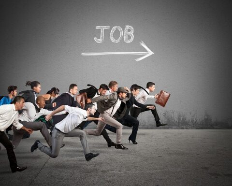 賃金アップを目指す！鉄筋工事の資格と手当の魅力